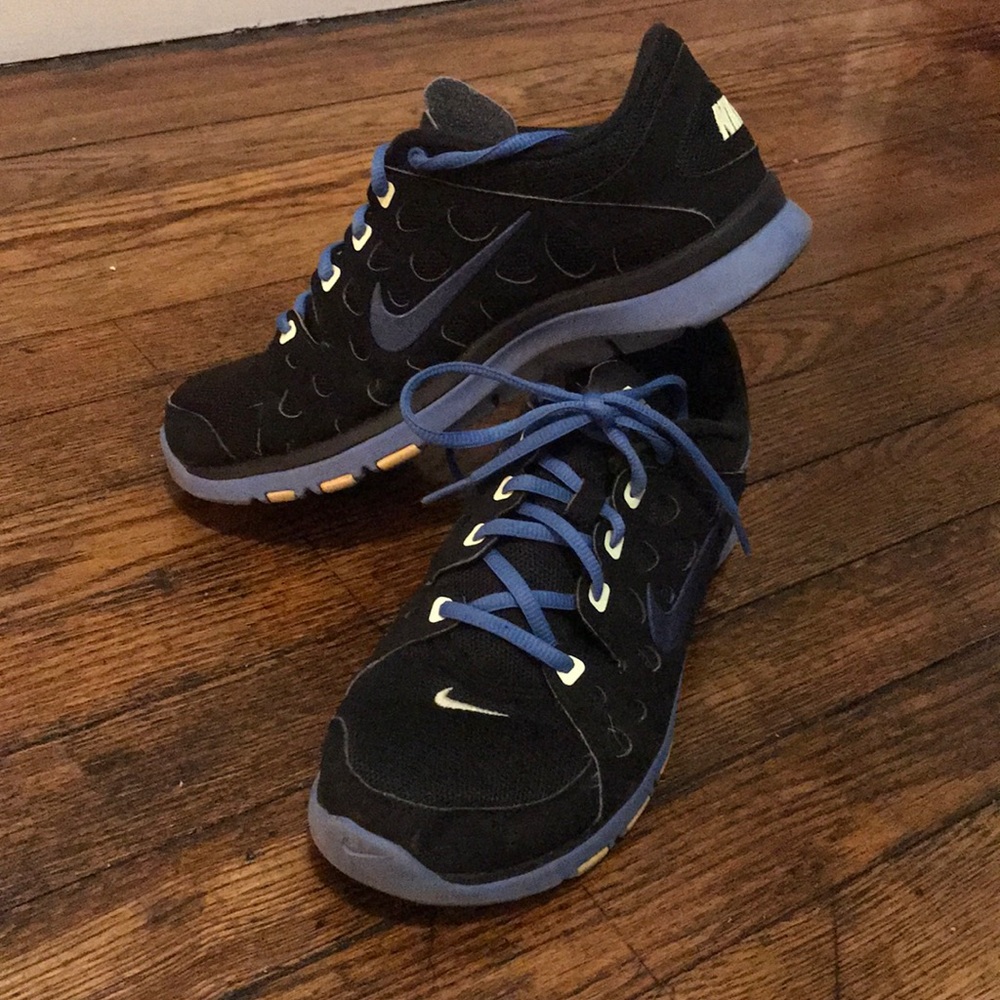 Nike cross fit training shoes